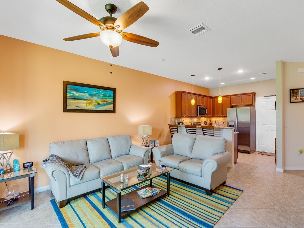 1073 Normandie Way