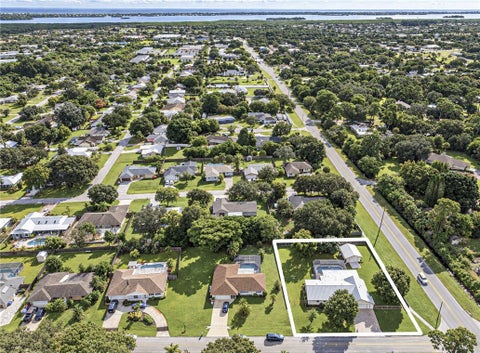 410 10th Court, Vero Beach, FL 32962