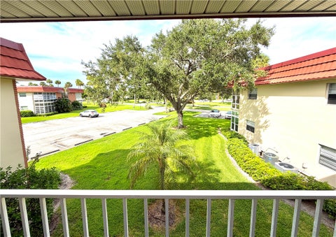 9 Vista Palm Lane 202, Vero Beach, FL 32962