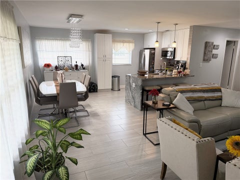 9 Vista Palm Lane 202, Vero Beach, FL 32962