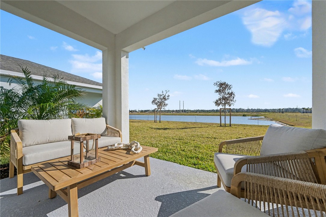 9077 Venetian Square