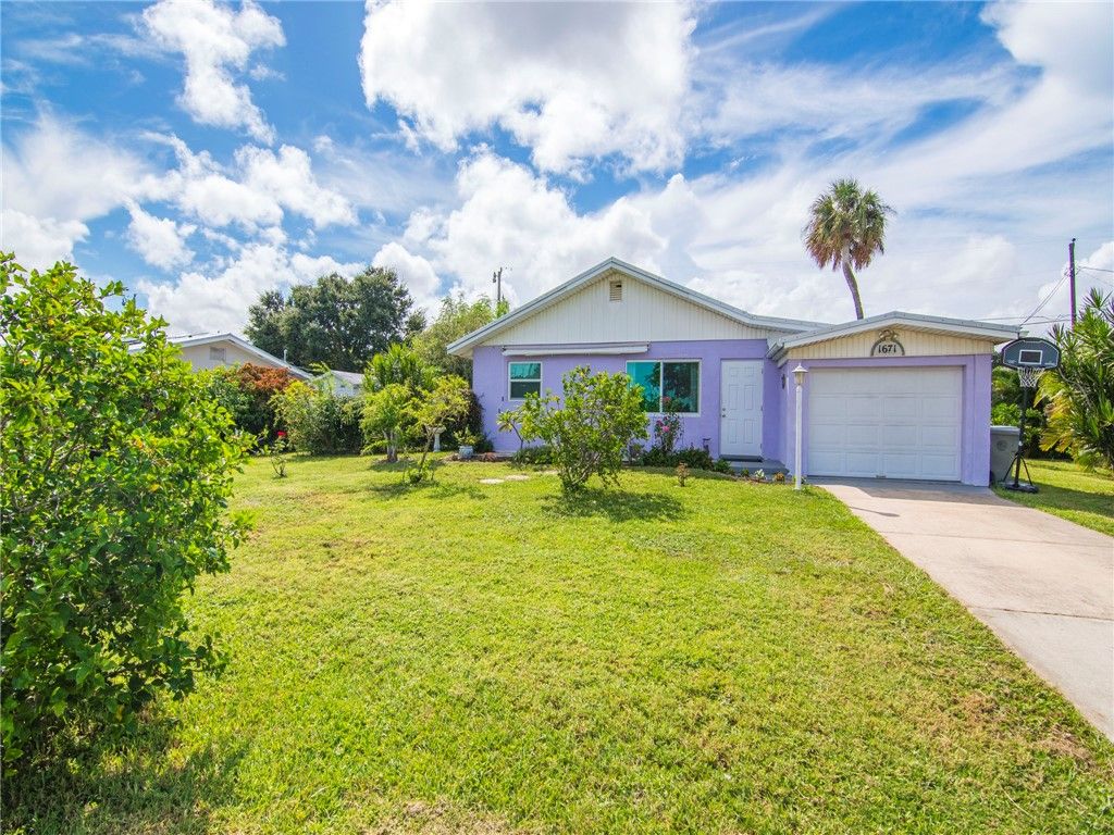 Photo of 1671 3rd Court, Vero Beach, FL 32960 (MLS # 290979)