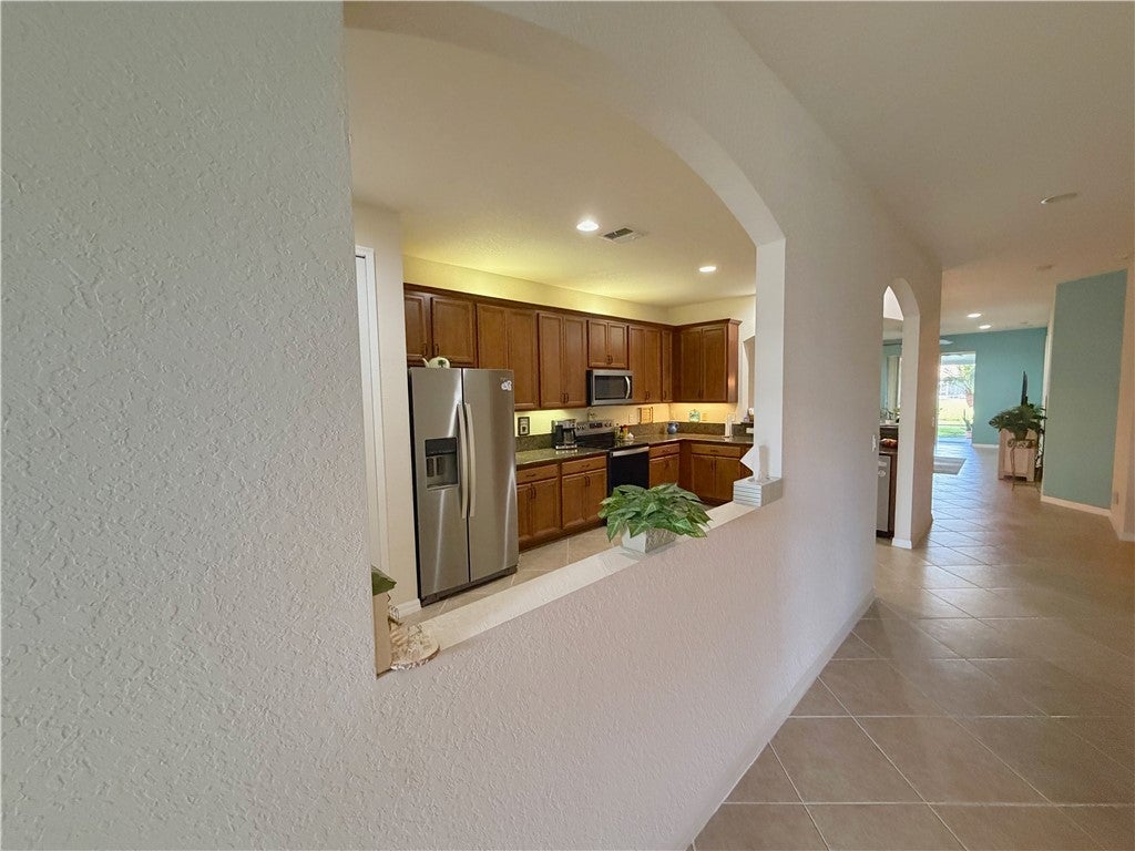 6370 Oxford Circle 102B