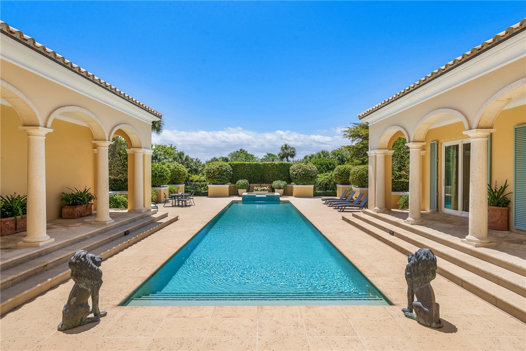 596 Ocean Road