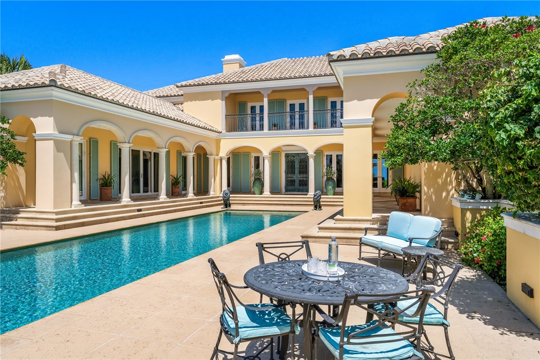 596 Ocean Road