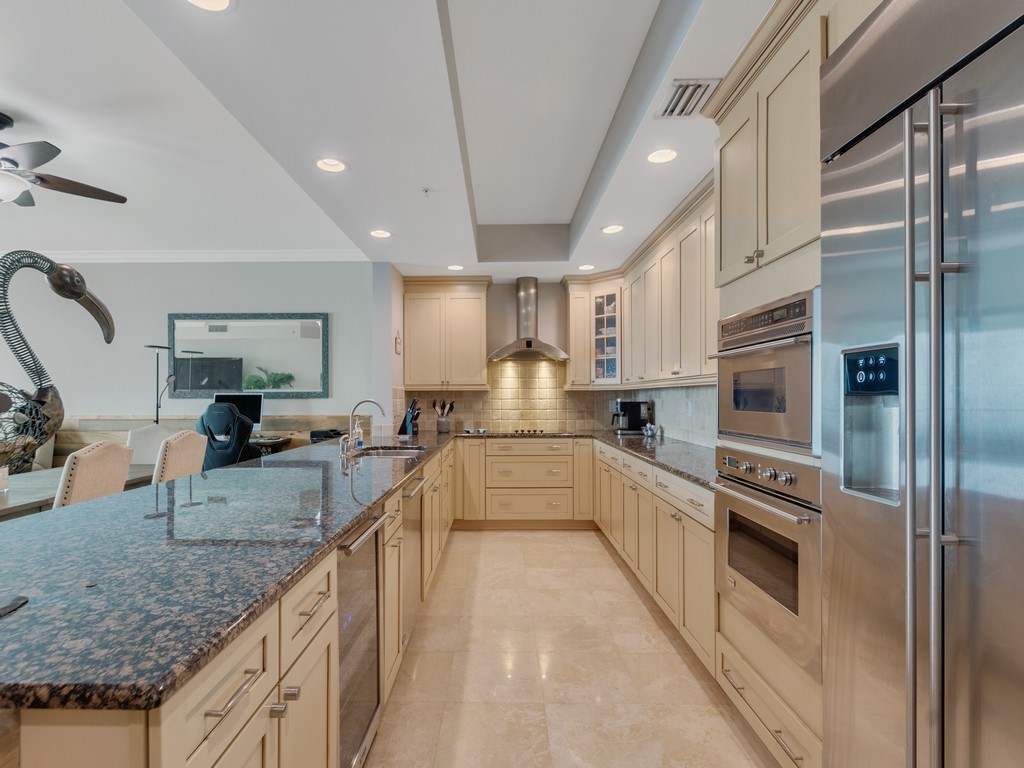 3135 Highway A1a 202