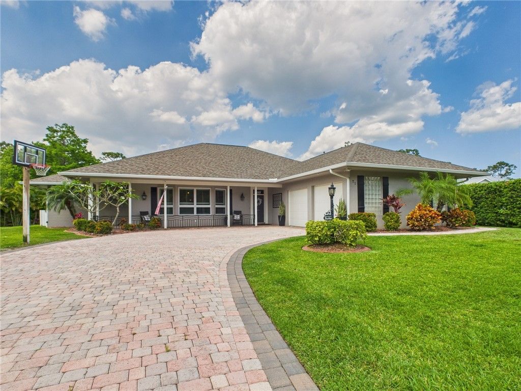 Photo of 71 Blue Island Street, Sebastian, FL 32958 (MLS # 287279)