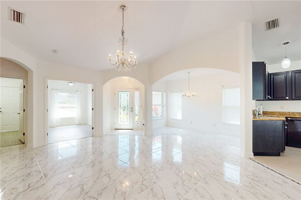 Photo of 115 Briarcliff Circle, Sebastian, FL 32958 (MLS # 287505)