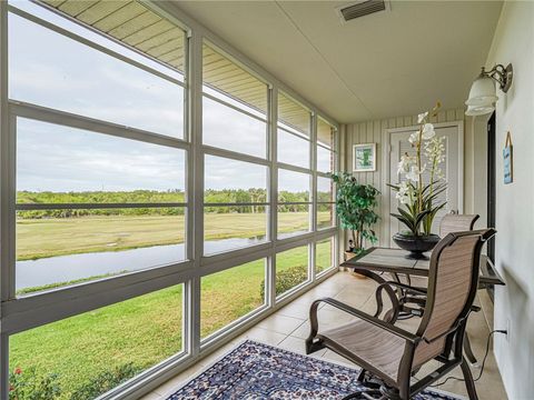 73 Royal Oak Court 207 Vero Beach FL 32962