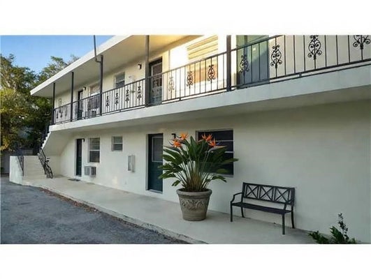 808 22ND ST APT 4, VERO BEACH, FL 32960 - Image 42fd5940bbdcf4055aba03c2f30d3225/3146085230
