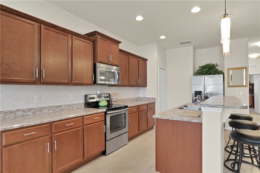 Sebastian, Florida 32958, United States, 3 Bedrooms Bedrooms, ,2 BathroomsBathrooms,Residential,Pending,36295