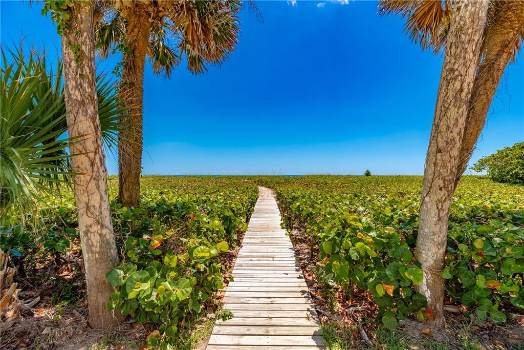 Photo of 1916 Ocean Drive, Vero Beach, FL 32963 (MLS # 289504)