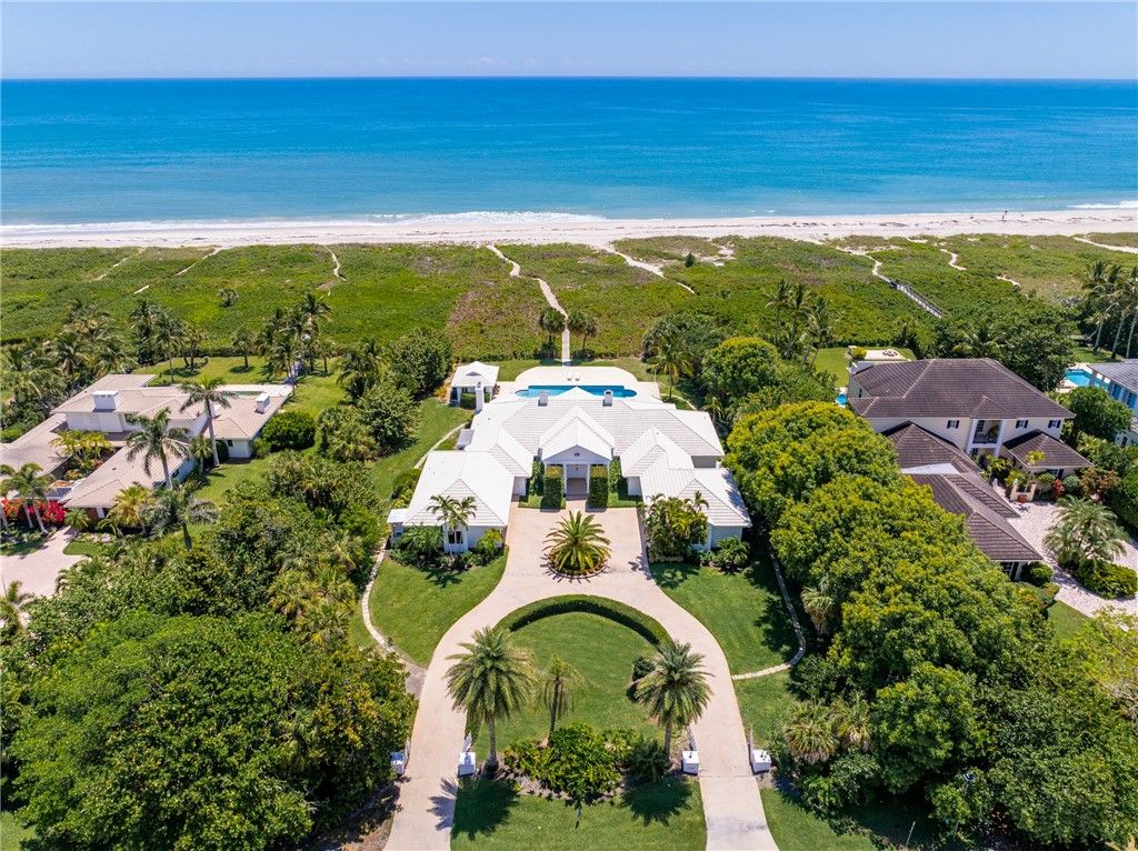 Photo of 1916 Ocean Drive, Vero Beach, FL 32963 (MLS # 289504)