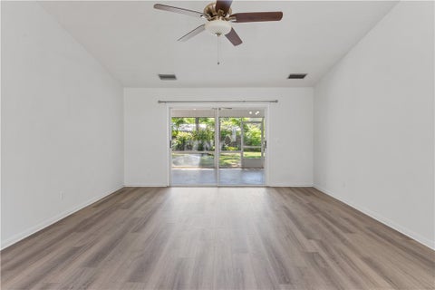 550 11th Avenue, Vero Beach, FL 32962