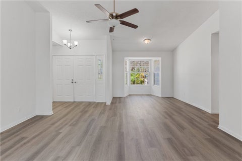 550 11th Avenue, Vero Beach, FL 32962
