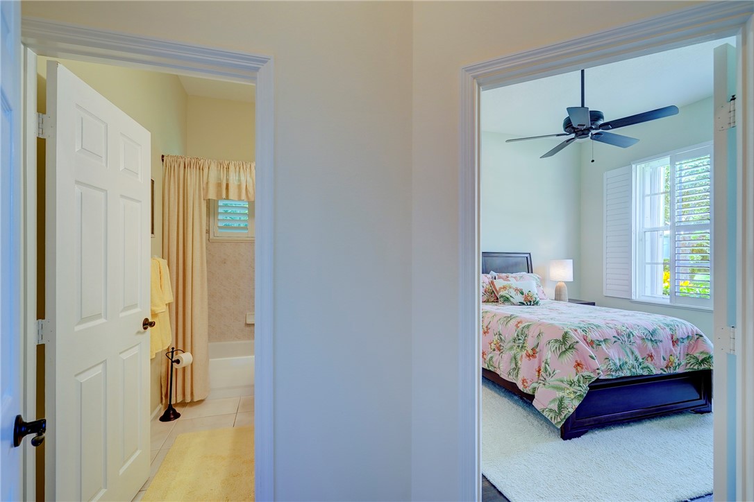 Vero Beach, Florida 32963, United States, 2 Bedrooms Bedrooms, ,2 BathroomsBathrooms,Residential,Active,165657