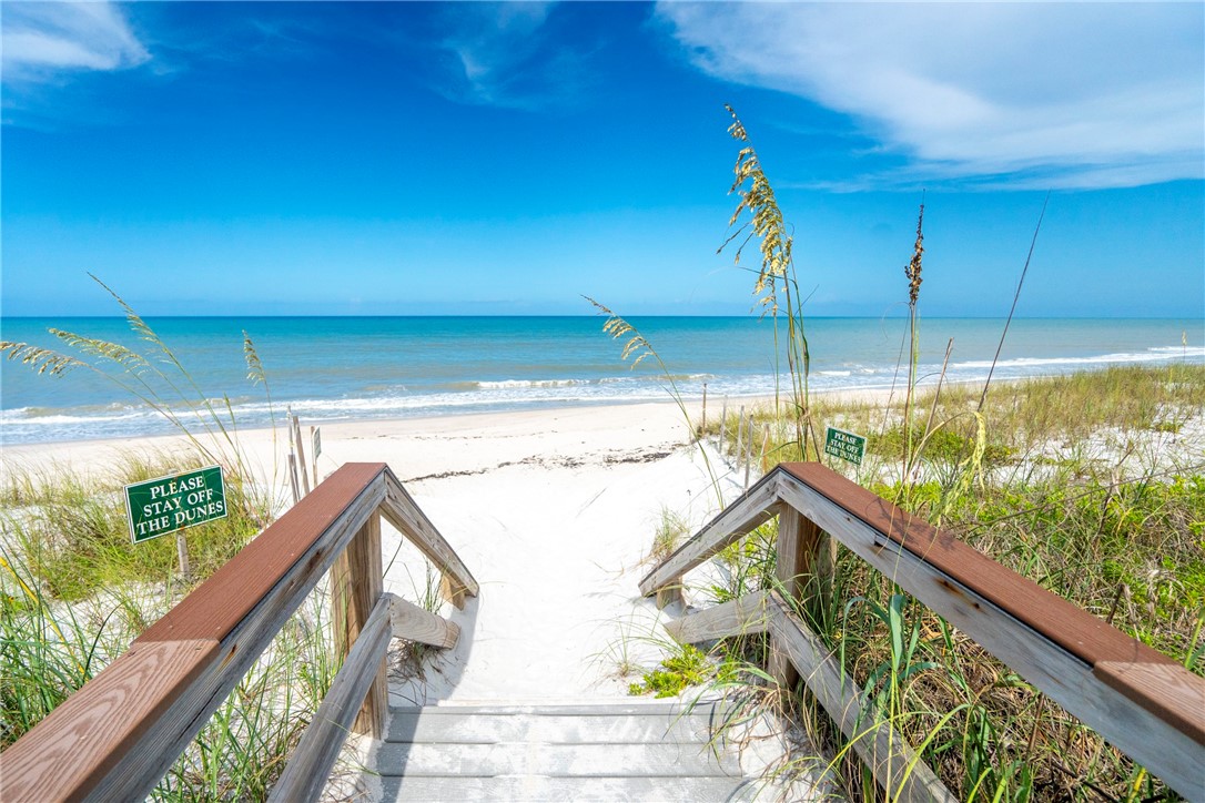 Vero Beach, Florida 32963, United States, 2 Bedrooms Bedrooms, ,2 BathroomsBathrooms,Residential,Active,165657