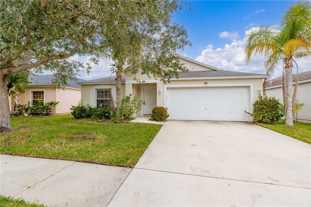 Photo of 1112 W 13th Square, Vero Beach, FL 32960 (MLS # 291505)