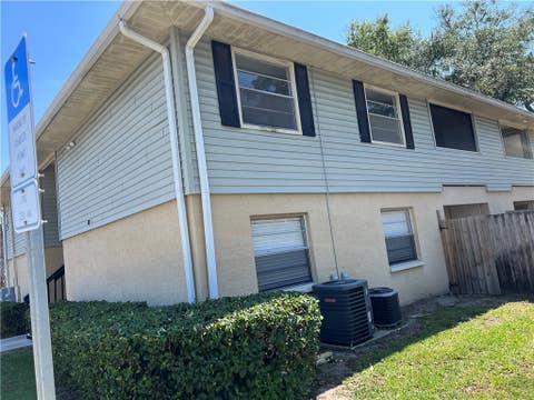 2 beds bed, 2 baths bath property at 208 Red Cedar Place 202, Out Of Area, FL 33510