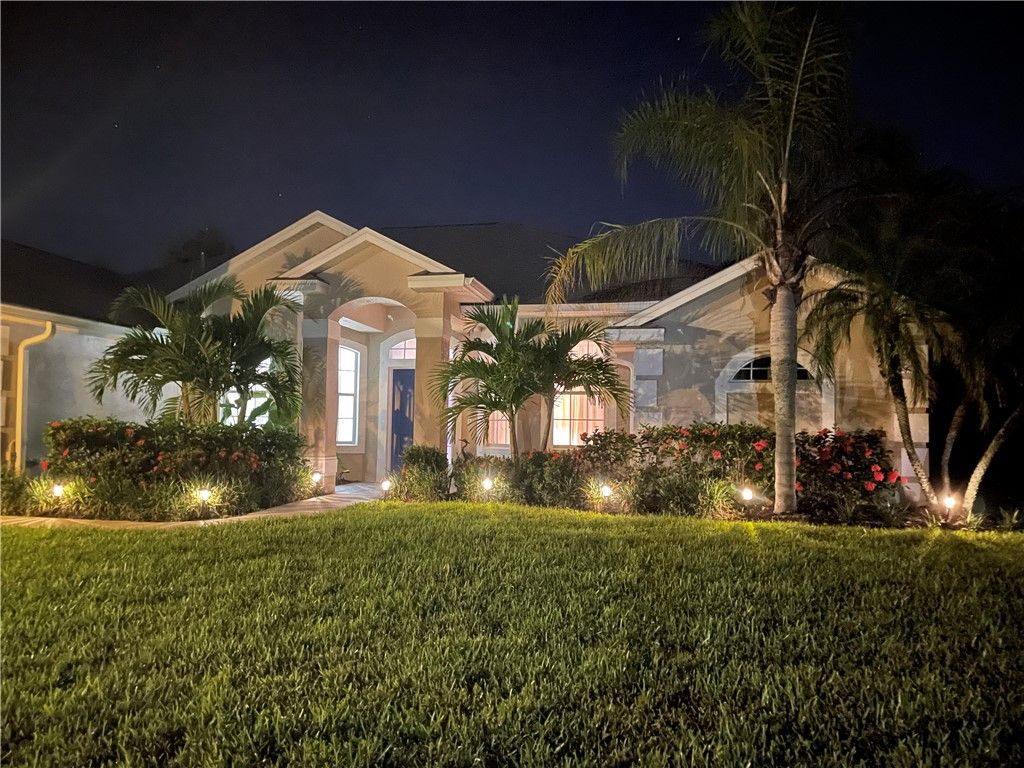 Photo of 419 N Key Lime Square SW, Vero Beach, FL 32968 (MLS # 291394)