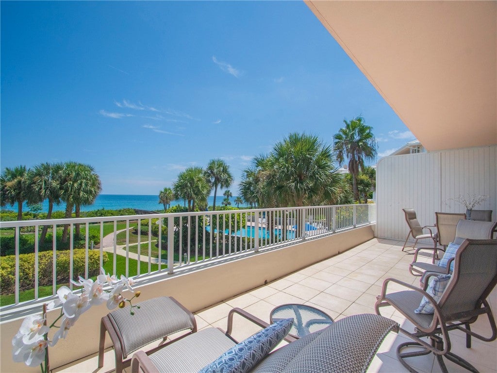 8870 N Sea Oaks Way 302