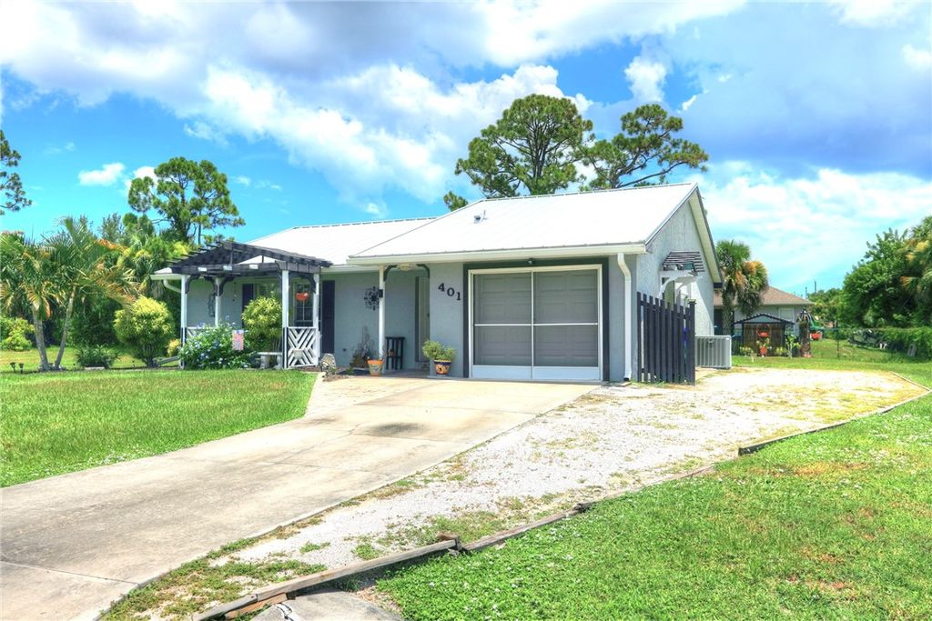Photo of 401 Lloyd Street, Sebastian, FL 32958 (MLS # 290140)