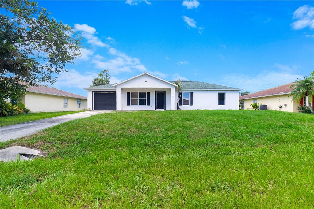 Photo of 392 Del Monte Road, Sebastian, FL 32958 (MLS # 291175)