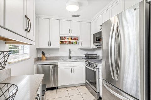 47 Vista Gardens Trail 203, Vero Beach, FL 32962