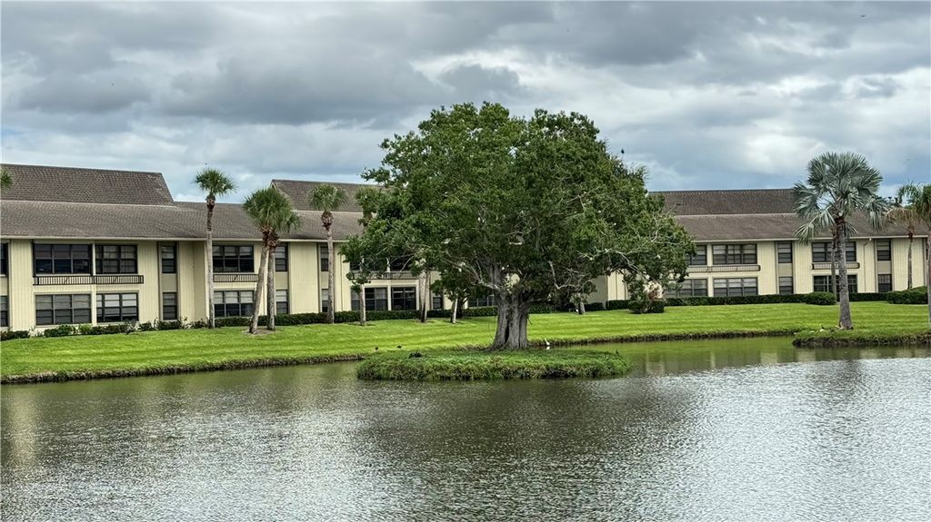 Photo of 16 Plantation Drive #105, Vero Beach, FL 32966 (MLS # 290987)