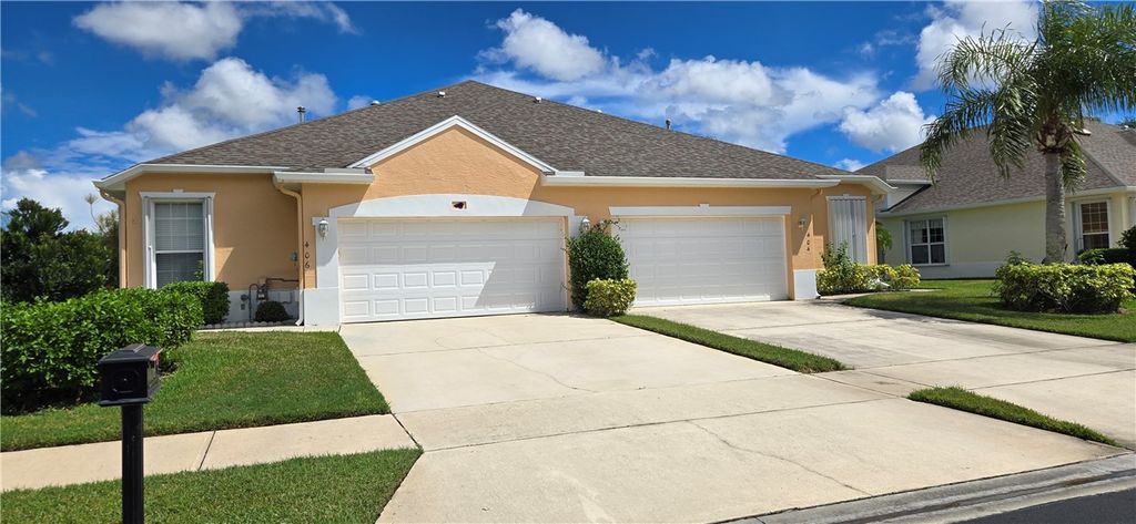 Photo of 406 W Tangerine Square SW, Vero Beach, FL 32968 (MLS # 291413)