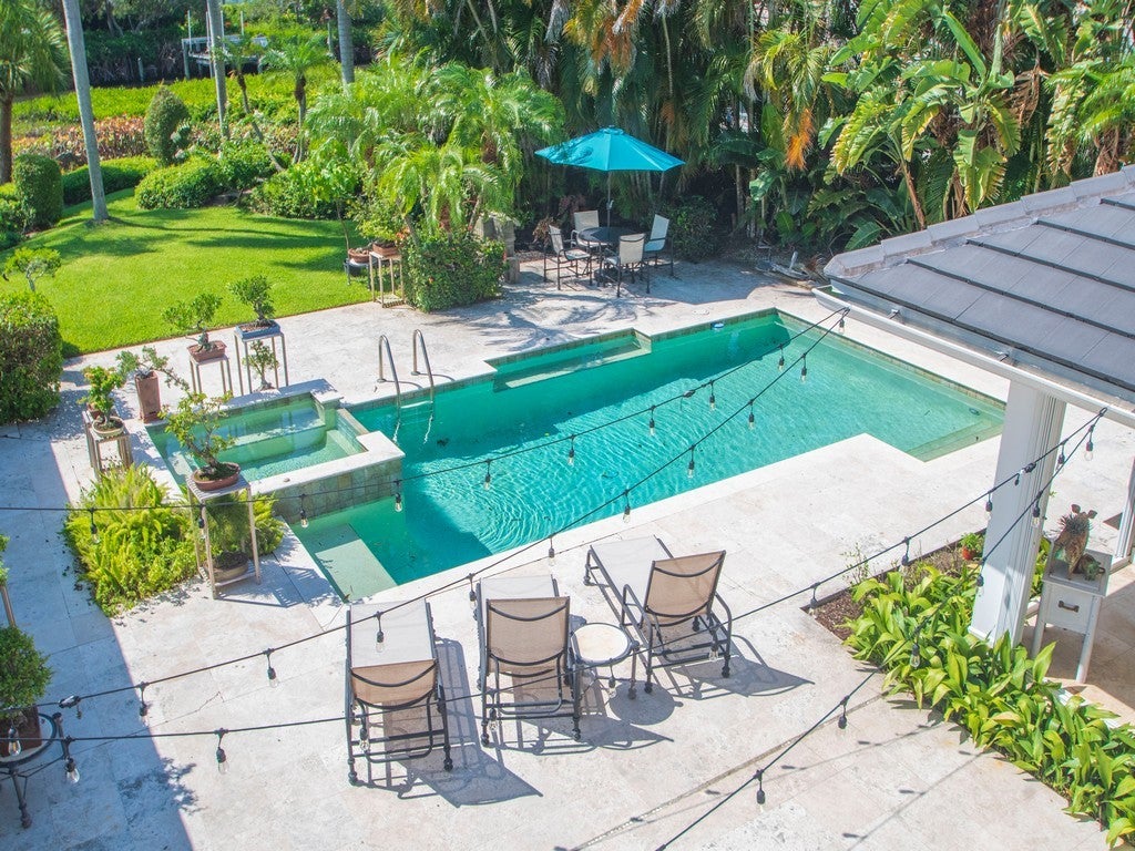 Photo 1 of 36 — 253 Riverway Drive, Vero Beach, FL 32963