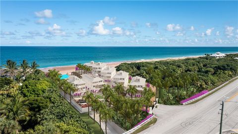 A home in Hutchinson Island