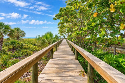 3209 S Lakeview Circle 8105, Hutchinson Island, FL 34949