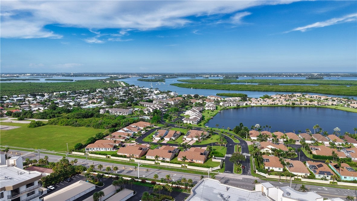 3209 S Lakeview Circle 8105