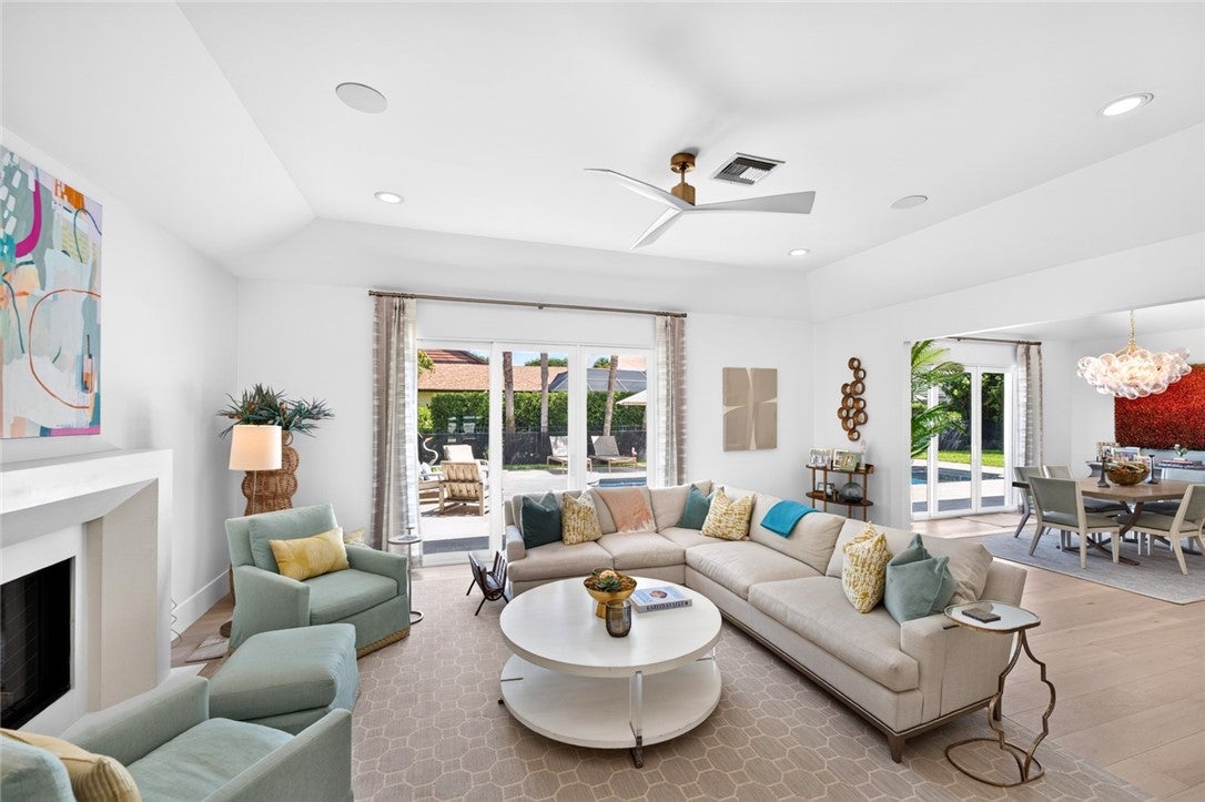 911 Holoma Drive