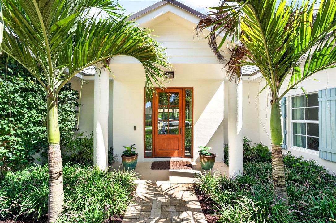 911 Holoma Drive