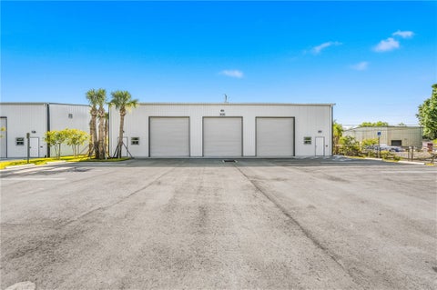 Photo of 936 19th Avenue SW, Vero Beach, FL 32962 (MLS # 297131)