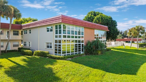 27 Pine Arbor Lane 106, Vero Beach, FL 32962