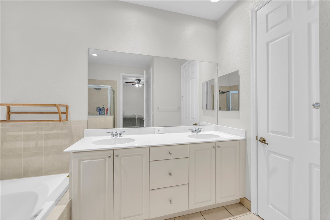 Vero Beach, Florida 32966, United States, 4 Bedrooms Bedrooms, ,3 BathroomsBathrooms,Residential,Active,196336