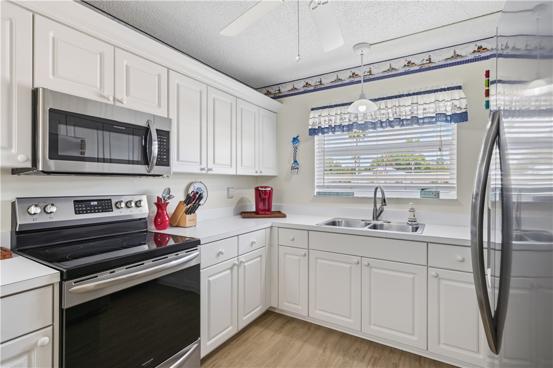 319 N Grove Isle Circle 319