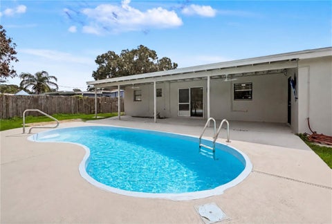 2424 1st Place Sw, Vero Beach, FL 32962