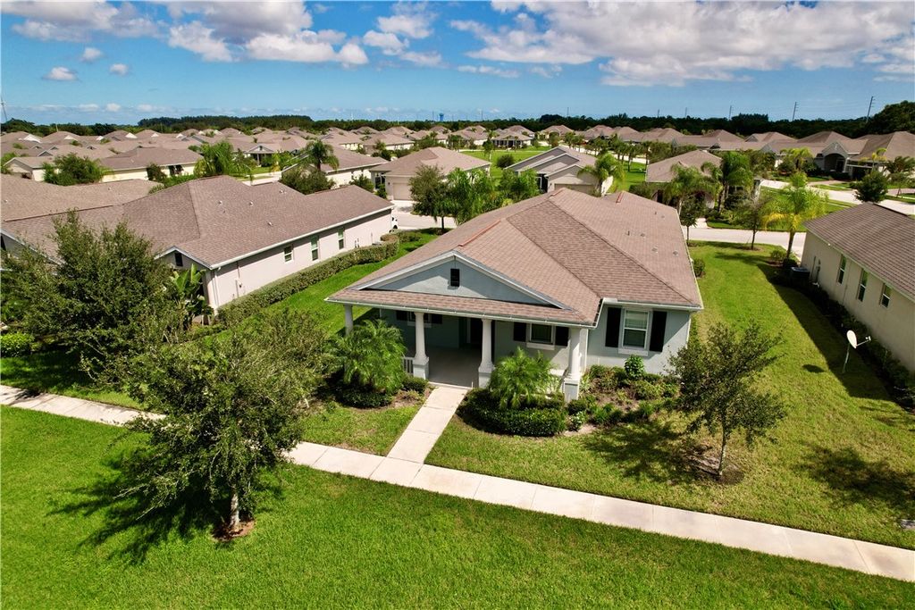 Photo of 1405 Mulligan Drive, Vero Beach, FL 32966 (MLS # 291369)