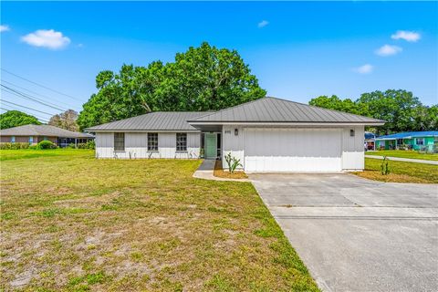 Property photo of 895 20th Avenue, Vero Beach, FL 32960