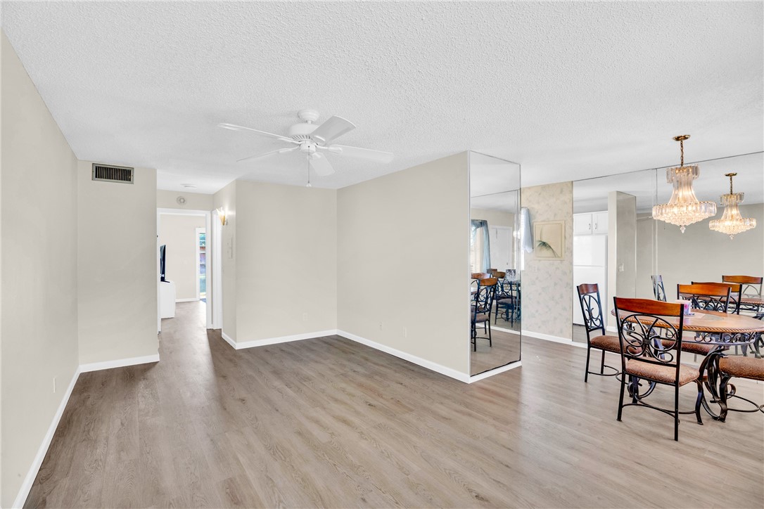 18 Vista Gardens Trail 205