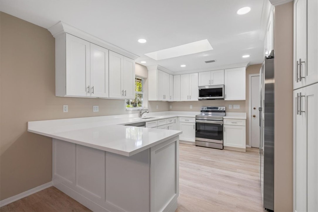 835 Royal Palm Place