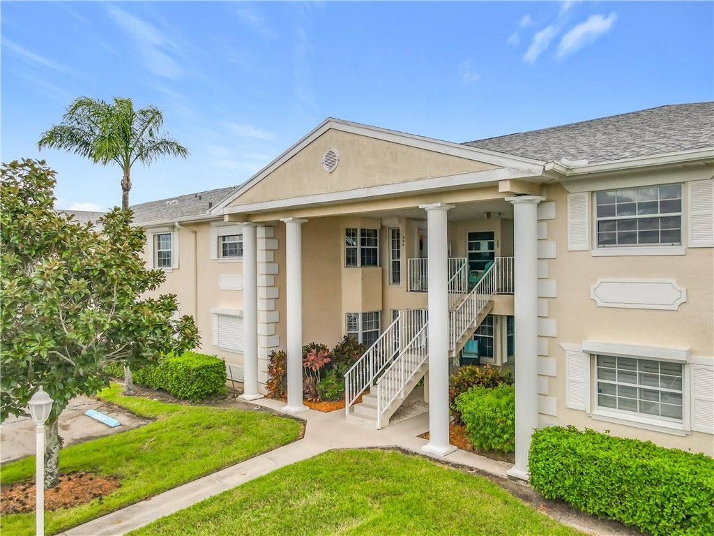 Photo of 760 Lake Orchid Circle #204, Vero Beach, FL 32963 (MLS # 291286)