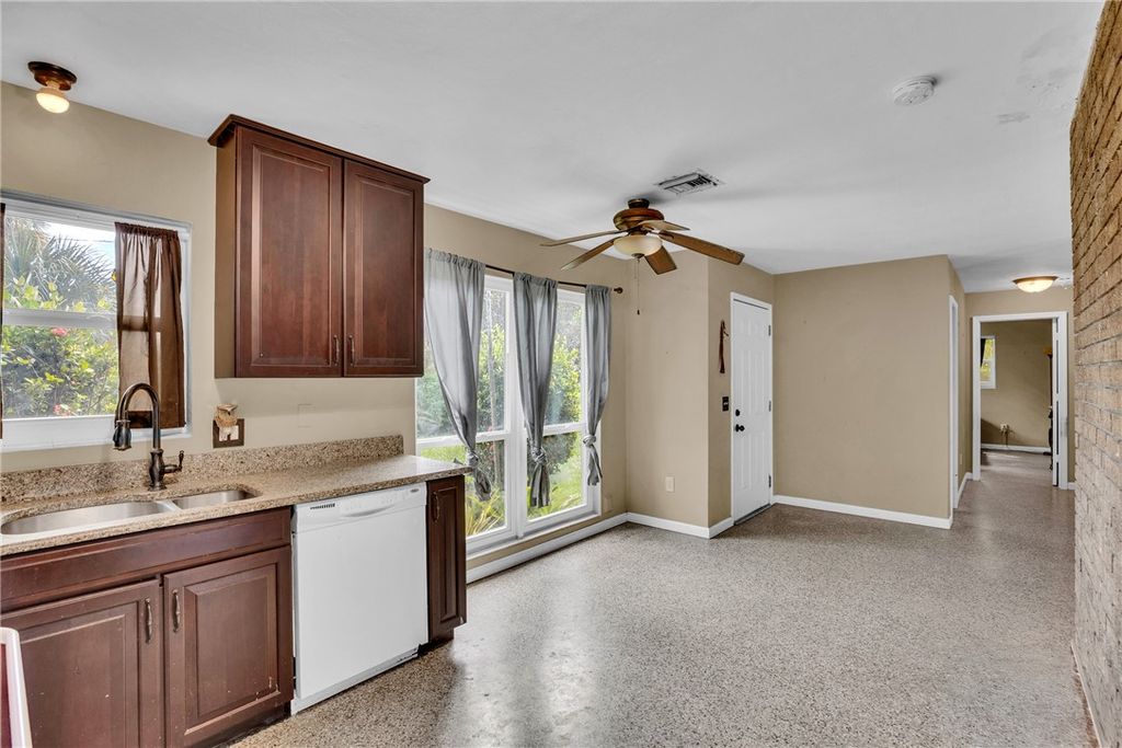 Photo of 1601 24th Avenue, Vero Beach, FL 32960 (MLS # 291448)