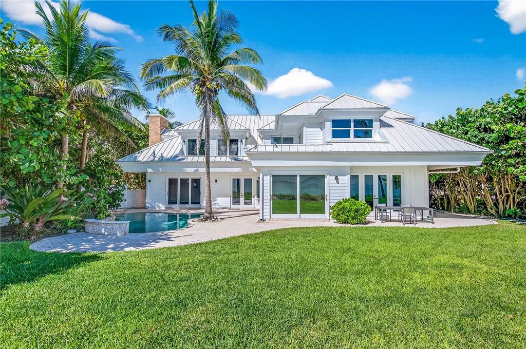 Photo of 906 Holoma Drive, Vero Beach, FL 32963 (MLS # 291098)