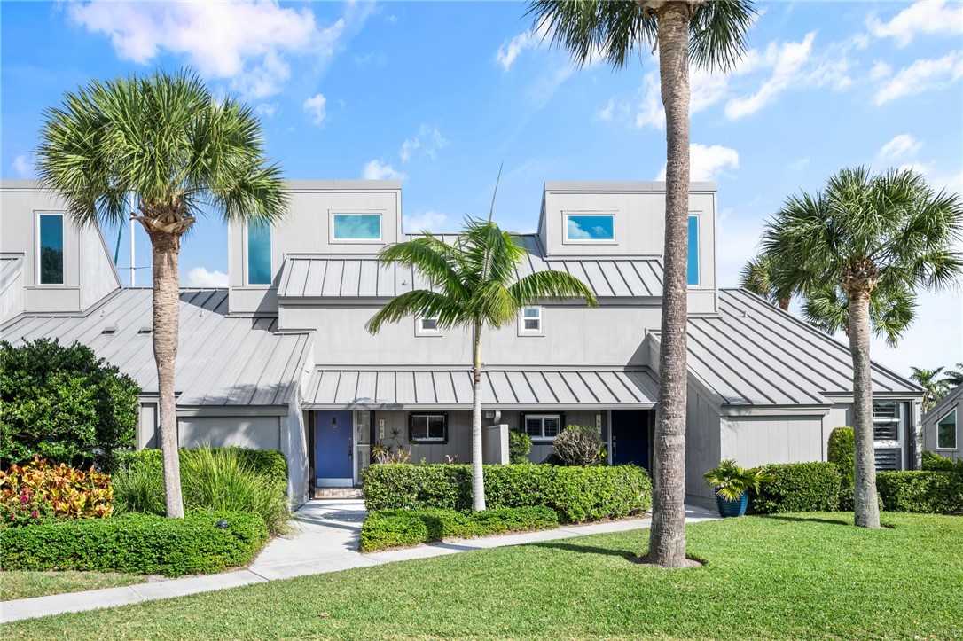 1005 Spyglass Lane 1005