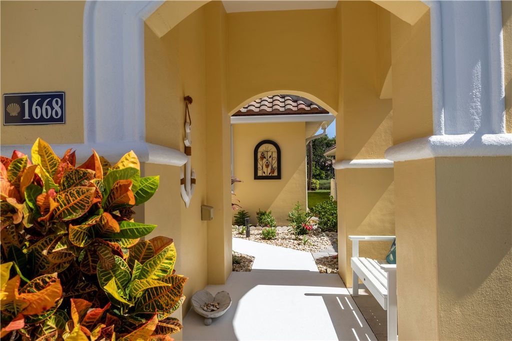 Photo of 1668 Victoria Circle, Vero Beach, FL 32967 (MLS # 291795)